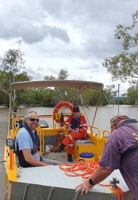 Gawaine Glasby working with NTES and SES crews